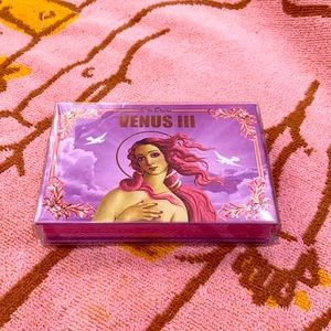 New! Venus lll eyeshadow palette
